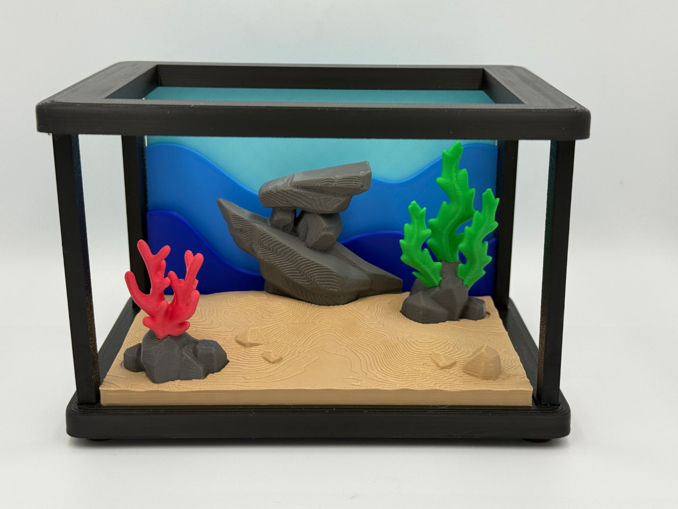 3D Printed Mini Aquarium with 3 Fish