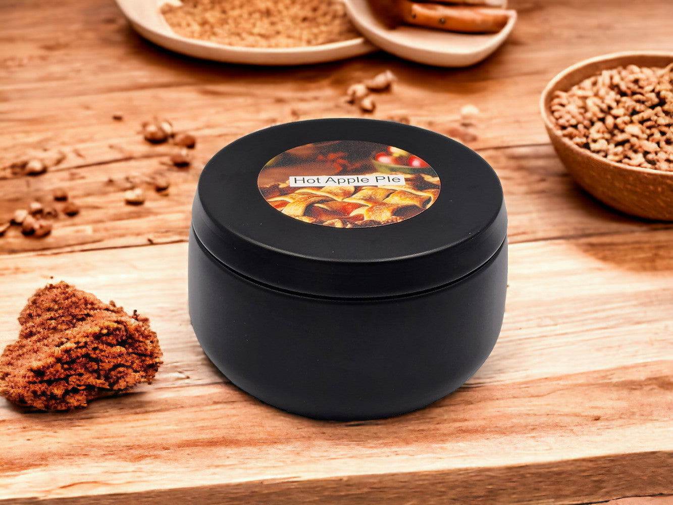 Hot Apple Pie - 8oz Tin - 2 Wick - Black/Wood